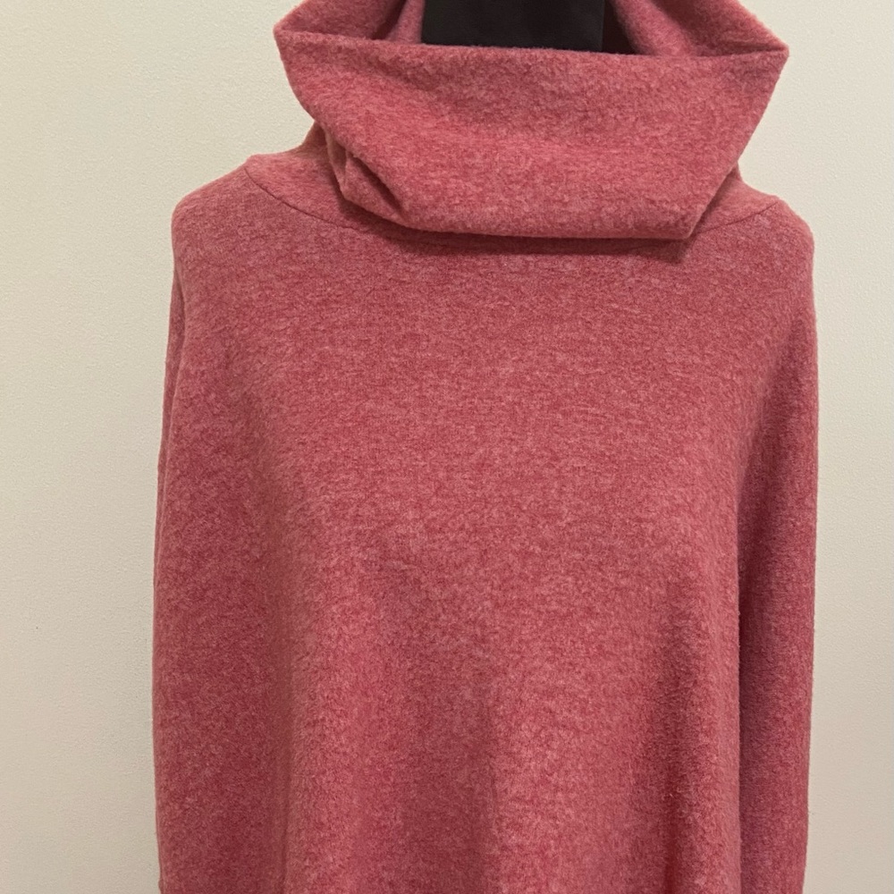 Women’s Oversized Sweater Size XL - Picture 2 of 2